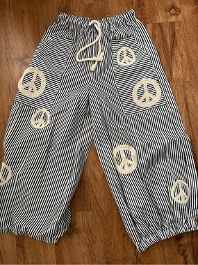 DAVI & DANI Black and White Striped Cropped Pants with Cream Peace Patches